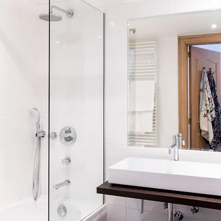 Beach - Des Rois מלון 4*